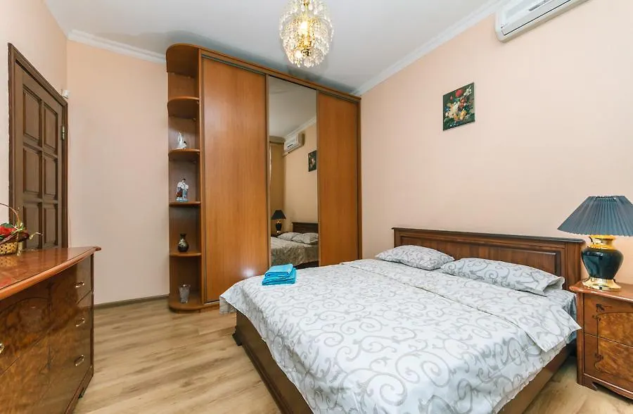 Two Bedroom Apartment On Liuteranska Street 基輔 0*,