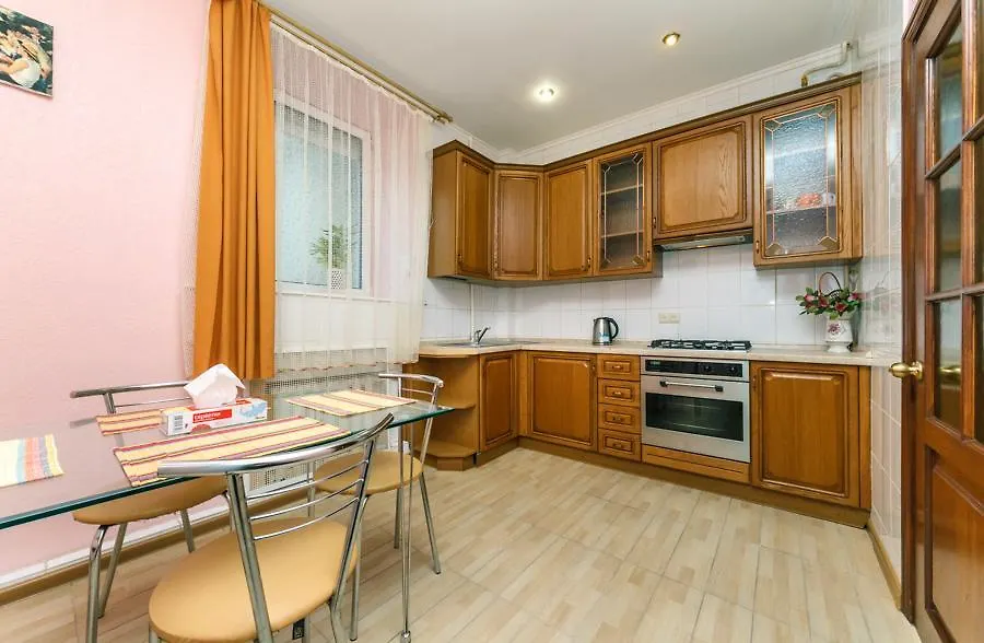Two Bedroom Apartment On Liuteranska Street 基輔